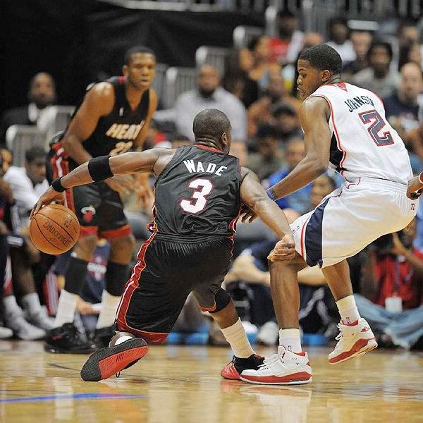 而汤普森在 而汤普森在