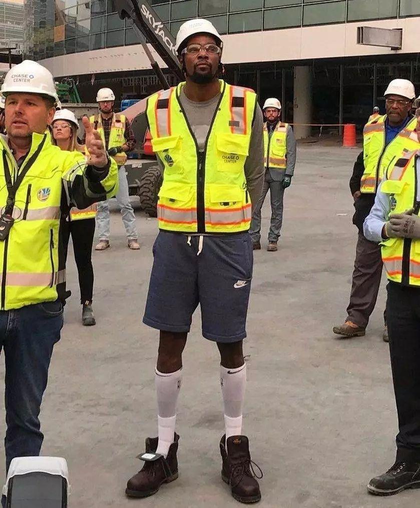 资产与工资 资产与工资