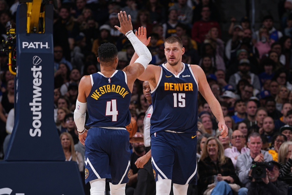 把自己送上 把自己送上