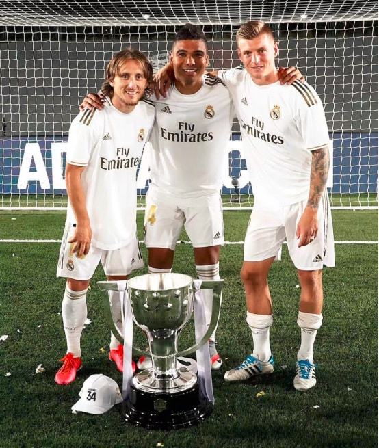 仪式6月举 仪式6月举