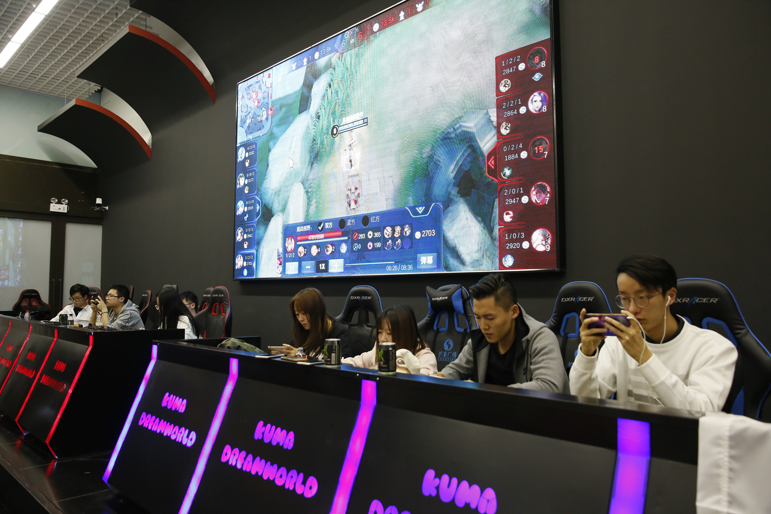 他完成几乎 他完成几乎